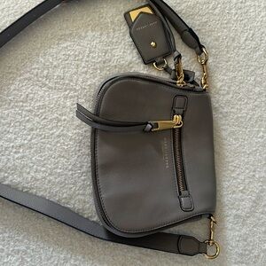 Marc Jacob’s gray leather purse